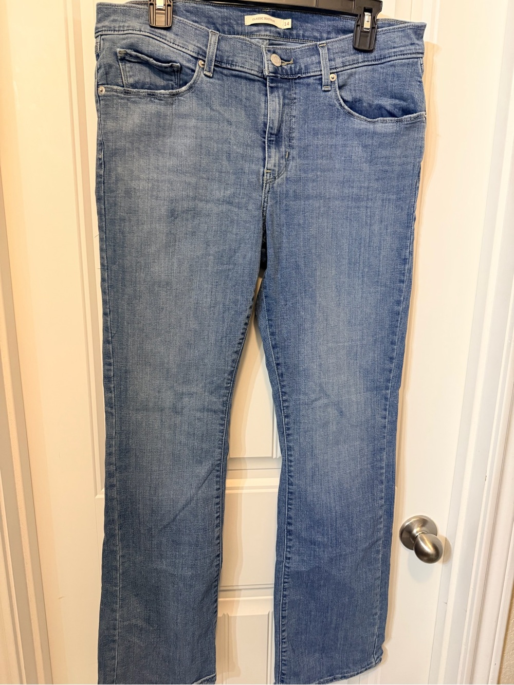 Levi's Women's Light Wash Bootcut Jeans